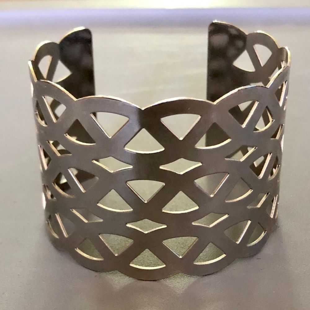 Silver Metal Scalloped Cutout Cuff Bracelet